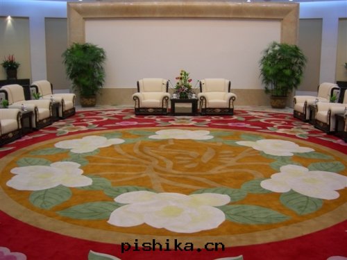 手(shǒu)工地(dì)毯(tǎn)